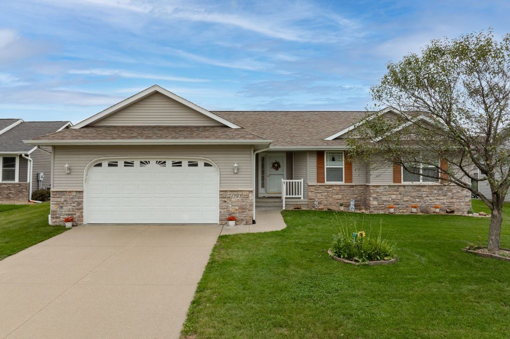 1705 49th St - Property Image