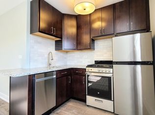721 W Barry Ave #1NBT, Chicago, IL 60657
