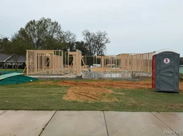 618 Fairview Ave, Prattville, AL 36066