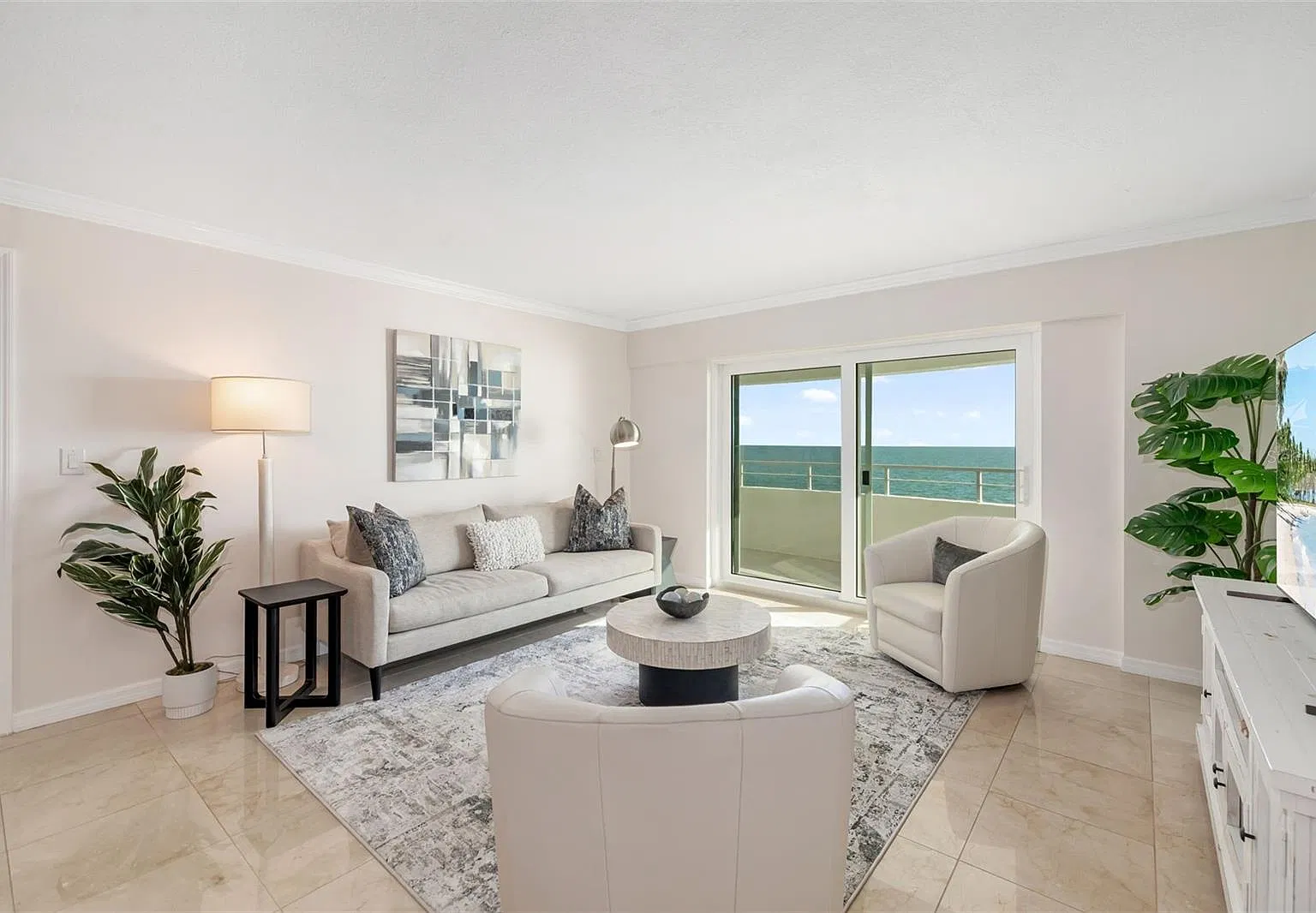2 bed, 1364 sqft, $4,500 — Photo 2