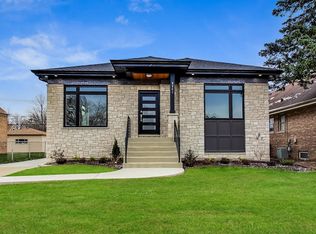 9241 Sproat Ave, Oak Lawn, IL 60453