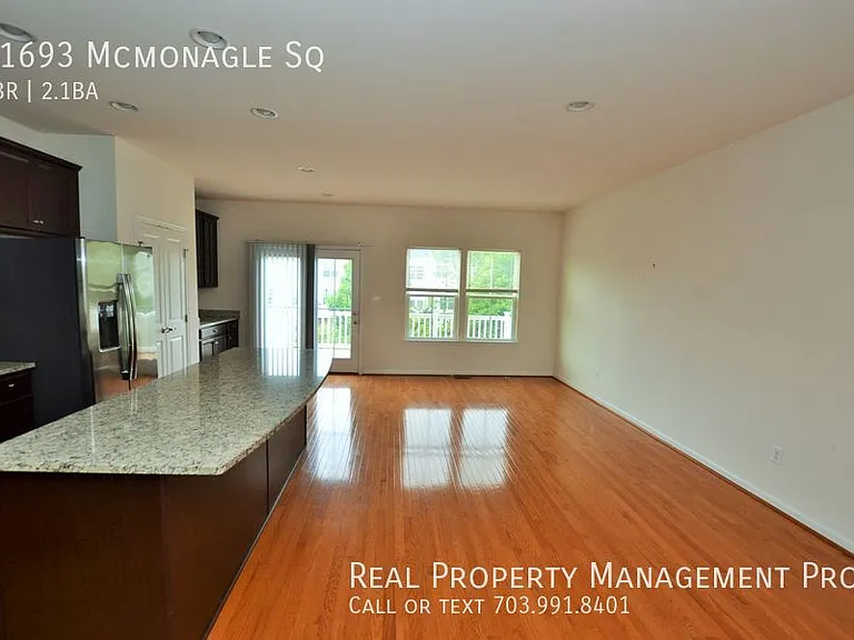 41693 McMonagle Sq — Photo 9