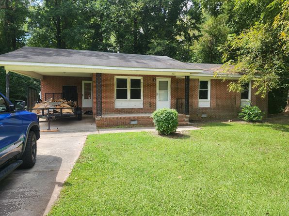 207 Cherry Ln