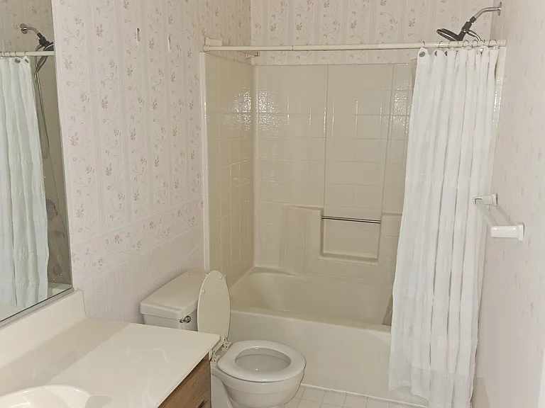 5110 Cypress Point Cir #102 — Photo 17