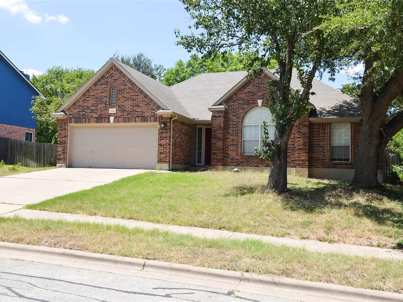 3 bed, 2.0 bath, 1694 sqft, $2,250 — Photo 2