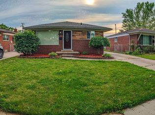 4420 Katherine St, Dearborn Heights, MI 48125