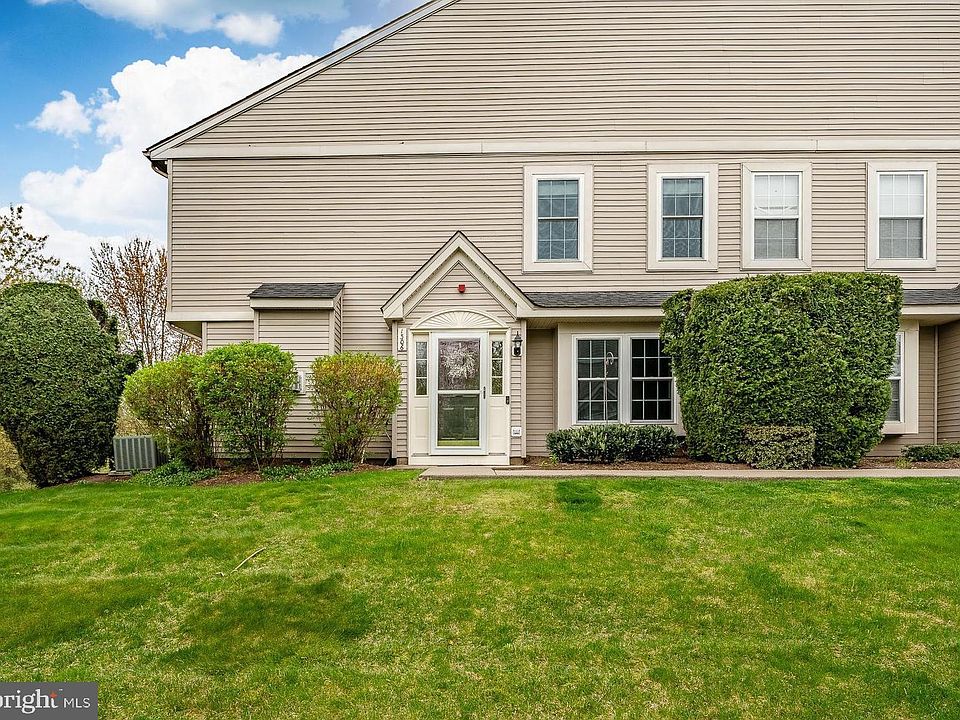 1st image of 1306 Black Walnut Dr #72