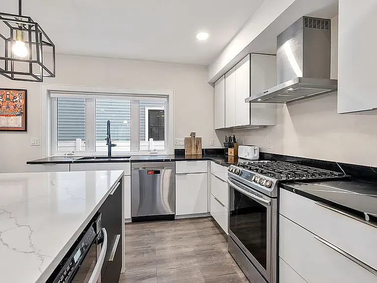 Kitchen with Dishwasher - 169 W 9th St