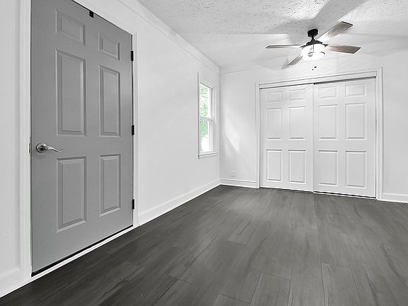 5th image of 968 Herring Ave