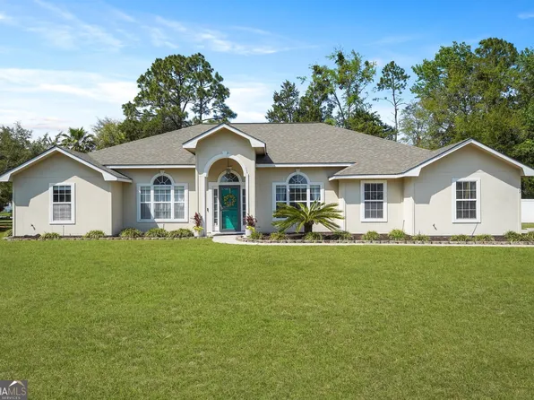 132 Lake Manor Dr, Kingsland, GA 31548