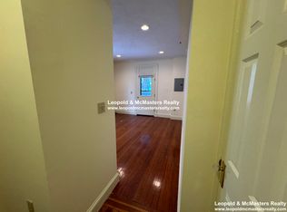 458 Centre St #101, Newton, MA 02458