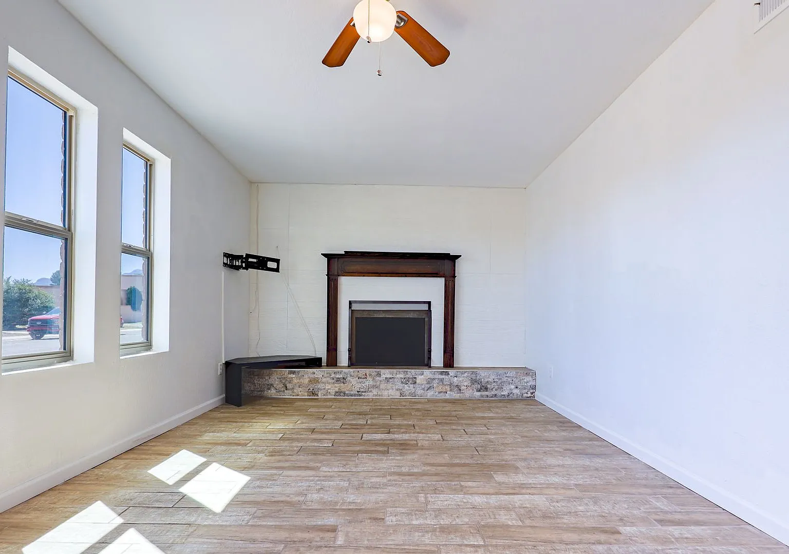 Corner Lot In Sierra Vista — Photo 3