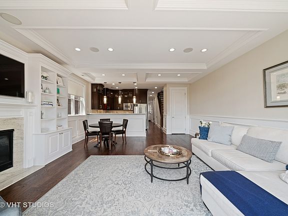 5th image of 1870 N Sheffield Ave #3