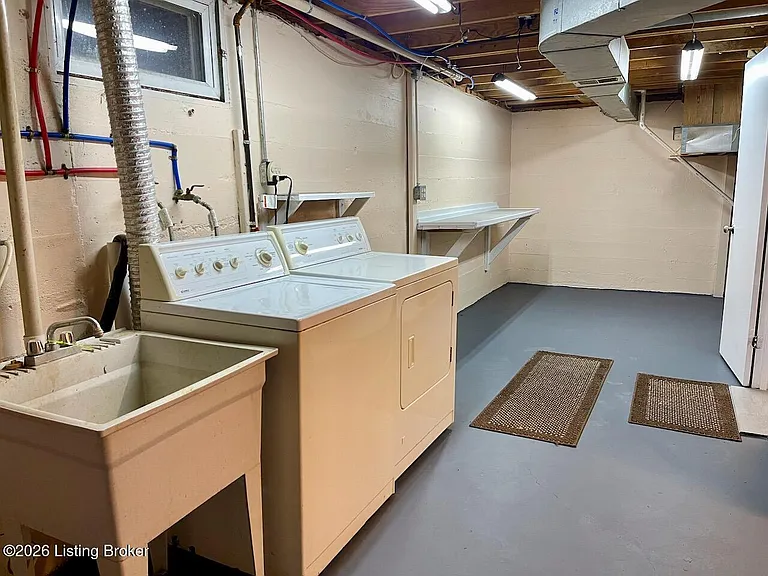 9019 Brandywyne Dr — Photo 33