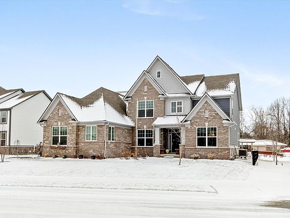 3rd image of 10223 Sand Run Ln