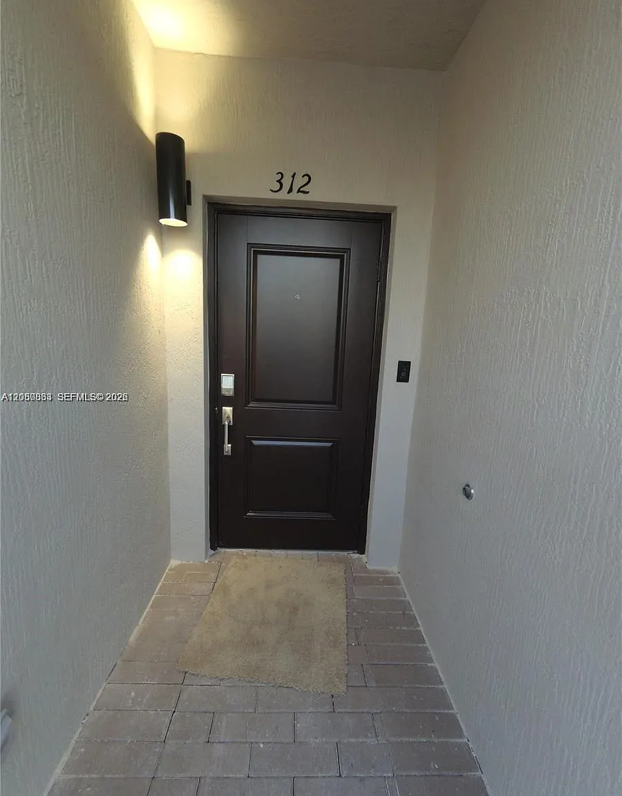 Via Ventura Neighborhood — Photo 2
