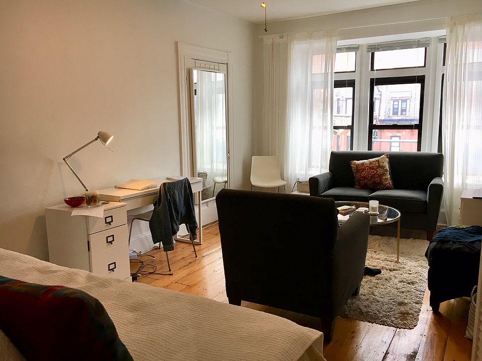 2nd image of 271 Newbury St APT 10