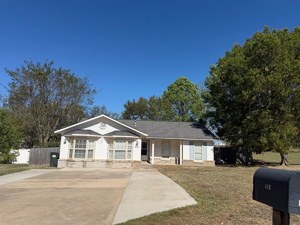 238 Old Farmington Rd
