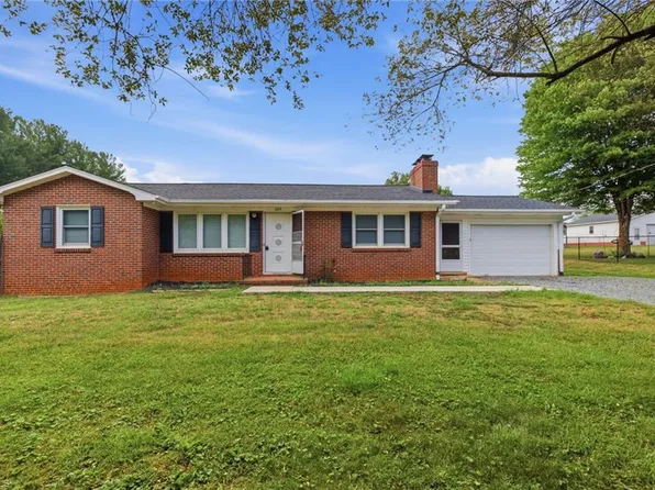205 Cook St, Rural Hall, NC 27045