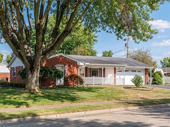 3rd image of 1379 Ottawa Dr