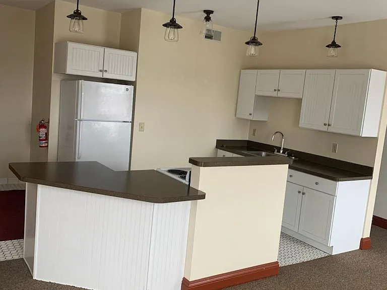 133 E Main St #21 — Photo 2