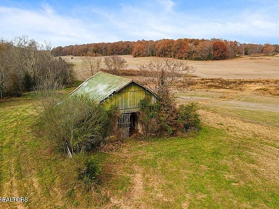 4th image of Old Kentucky Rd