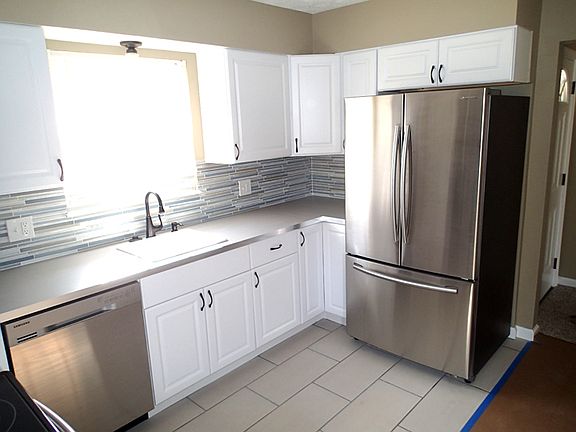3rd image of 2002 Newmarket Ct