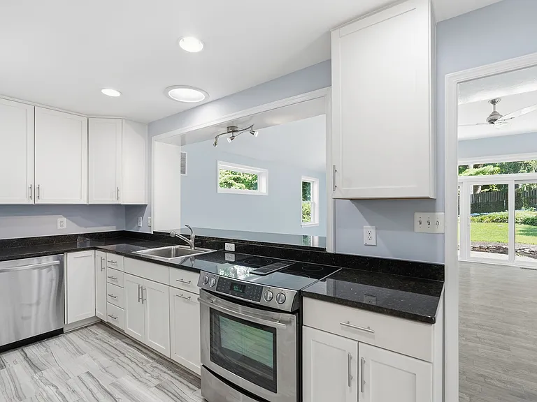 5223 Yorktown Blvd — Photo 12