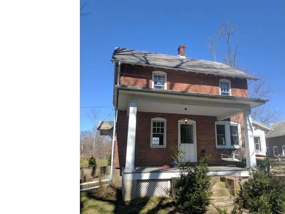 2nd image of 1709 School House Ln