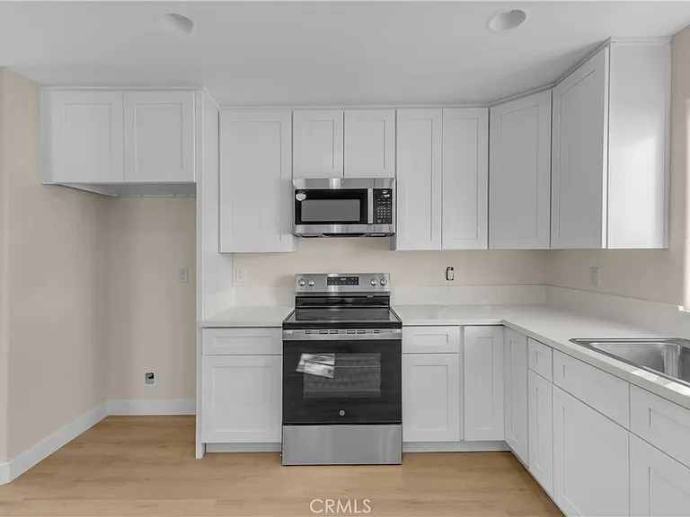 1341 Beach Club Dr — Photo 9