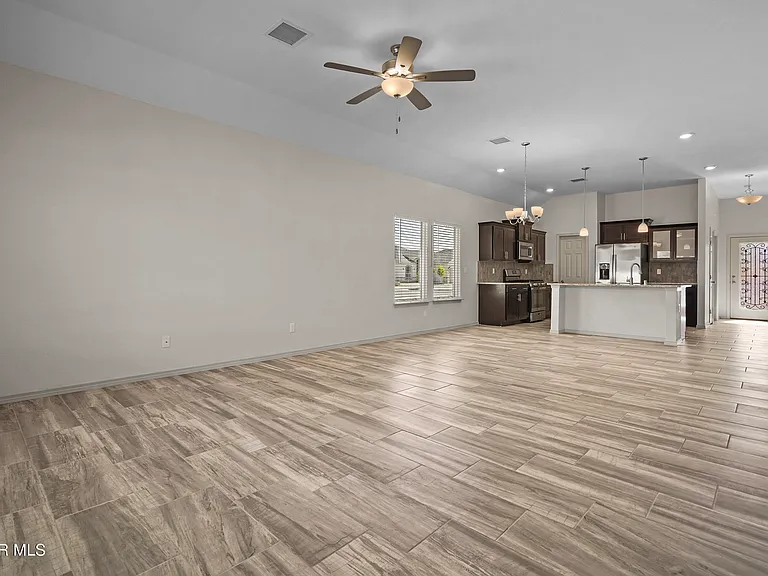 1117 Summer Rain St — Photo 17