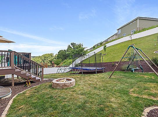 3rd image of 130 Buckingham Dr