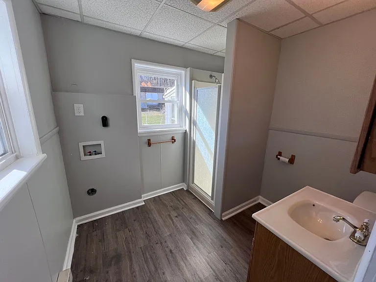 406 E Washington St — Photo 15