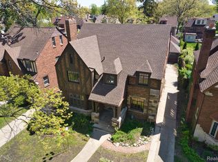 18634 Oak Dr, Detroit, MI 48221