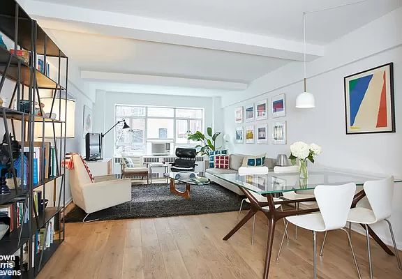 2nd image of 15 W 84th St APT 3H