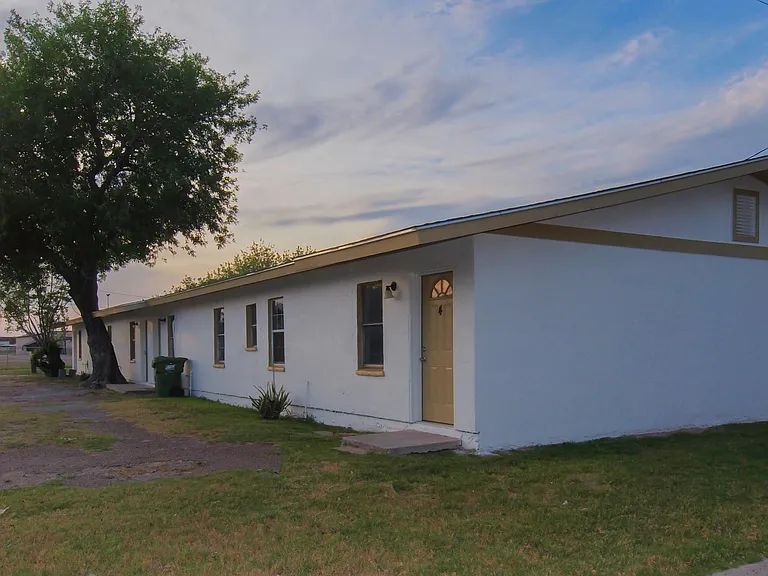 1702 Silver Ave — Photo 1