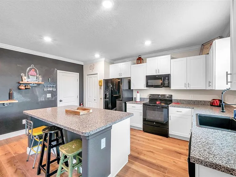 3737 Copperspring Blvd — Photo 43