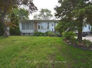 331 Woodsworth Rd, Toronto, ON M2L 2T7