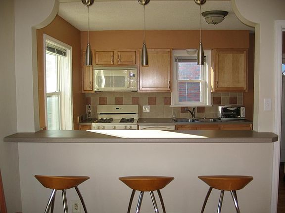 3rd image of 2914 Wingate Ct