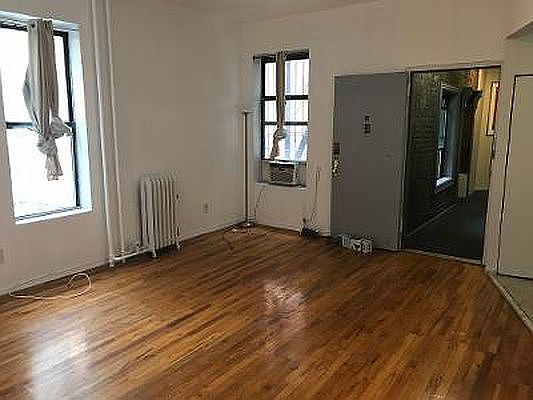 3rd image of 103 W 80th St APT 3A