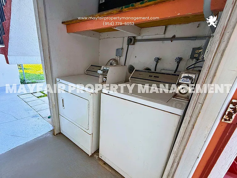 432 NW 42nd St #2 — Photo 16
