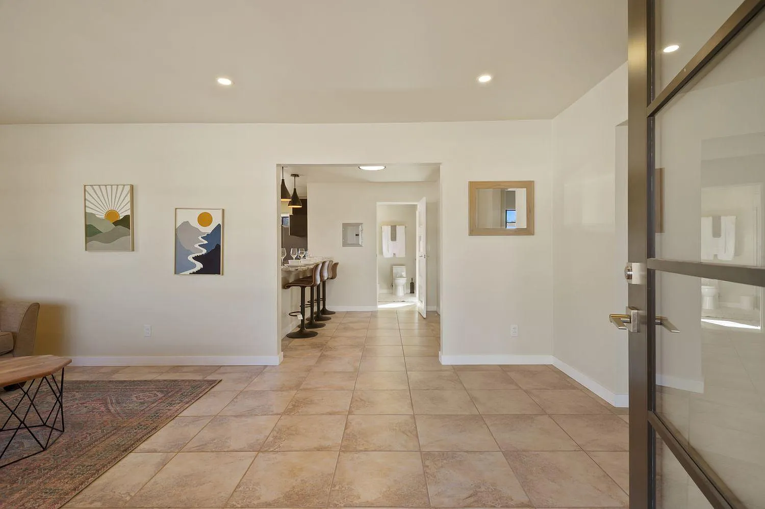3 bed, 1171 sqft, $2,475 — Photo 1