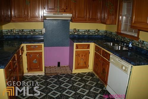 4th image of 225 Harbor Heights Cir