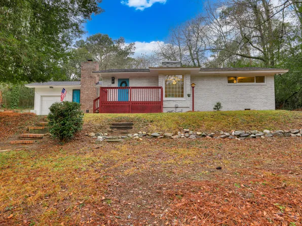 909 Valley Rd, Aiken, SC 29801