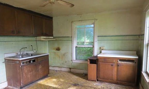 5th image of 369 Glasgow St