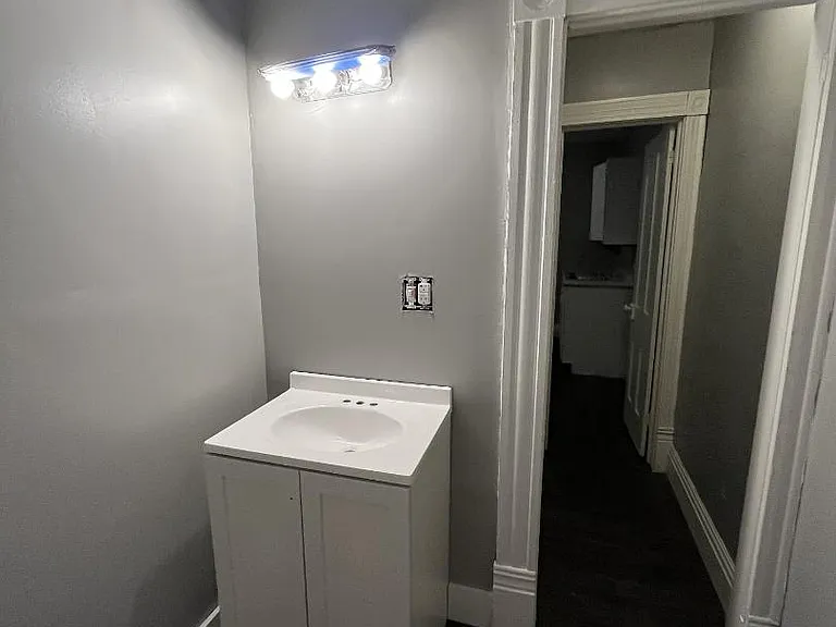 715 E Main St #3 — Photo 6