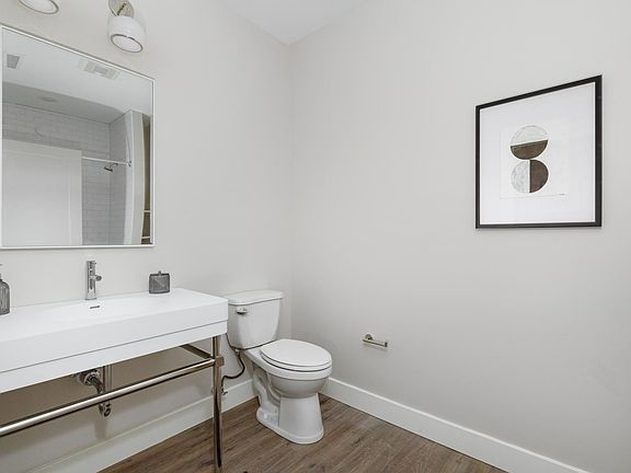 2 Bedroom garden level unit apartment
Guest bathroom