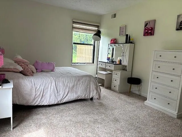19255 Surrey Ln — Photo 20