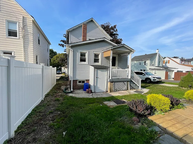 14 Hart St — Photo 16