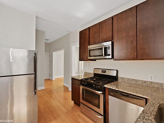 2nd image of 1216 N Dearborn St #A22